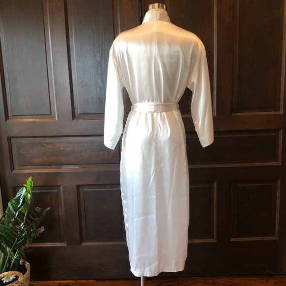 Cruz Natori Size S White Silky Long Robe Bridal Honeymoon Kimono Belted Pockets - Picture 7 of 10